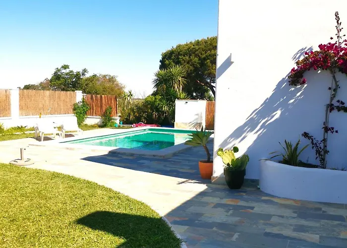 Olas De Conil * Кониль-де-ла-Фронтера