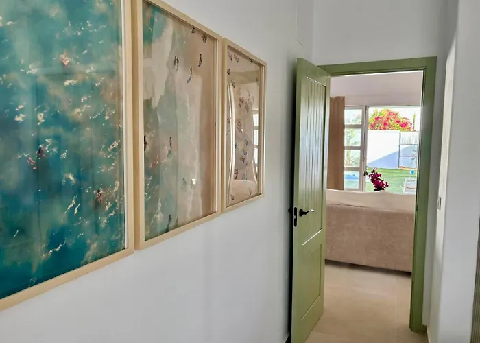 Olas De Conil * Кониль-де-ла-Фронтера